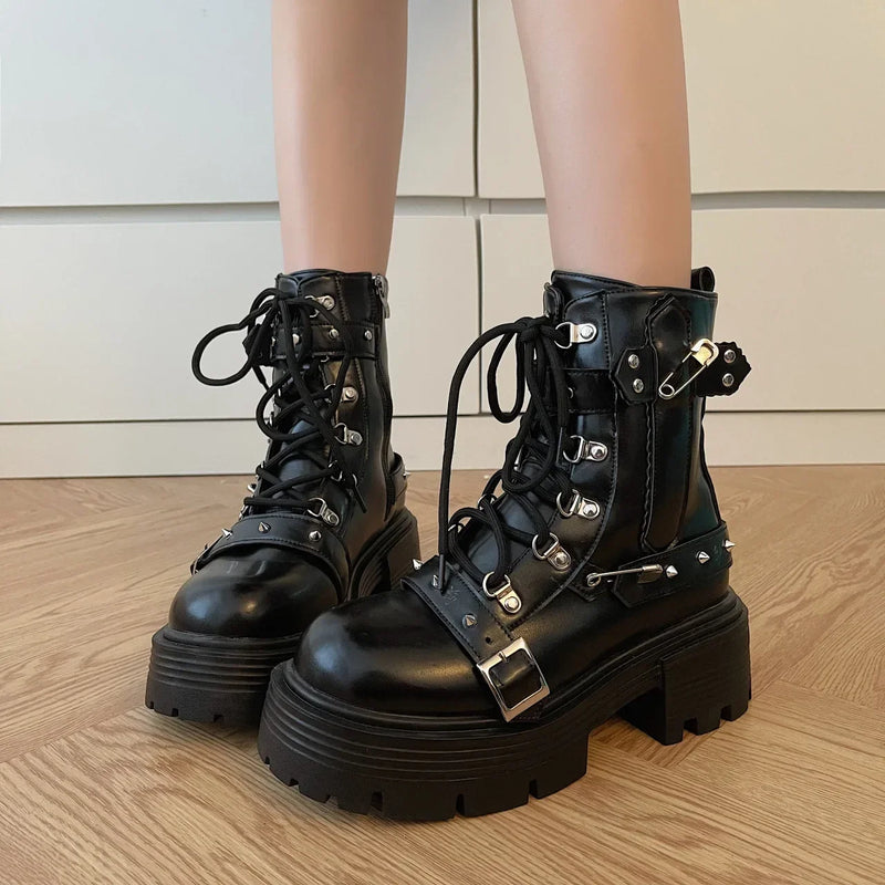 2024 New Women's Rivet Chain Design Short Boots Gothic Shoes Street Fashion Lady Rock Boots Metal Decor Punk Style Women Shoes